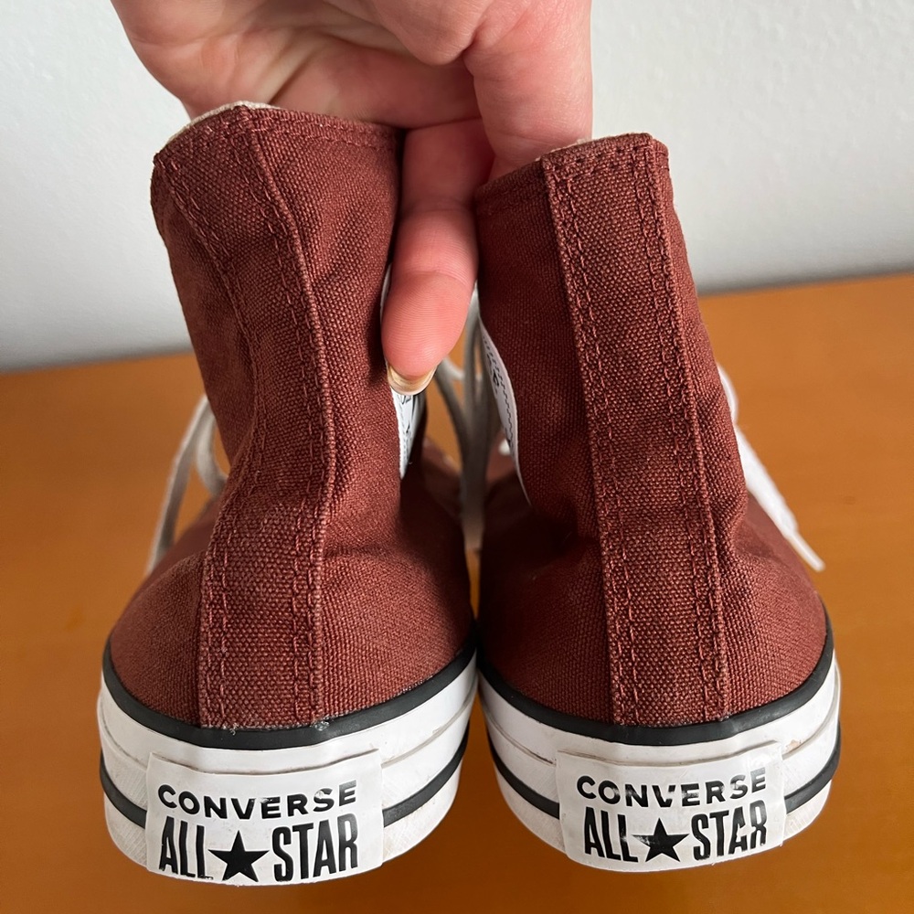 Women’s Converse High Top Sneaker Size 9.5 Rottin Apple Like New Condition - Picture 3 of 4